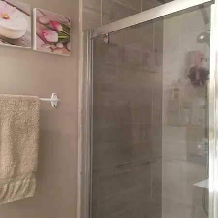 Apartament Appt 54m2 Proche De Toutes Commodites Fréjus